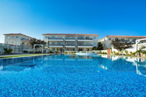 Mythical Sands ground floor apartment for 6 persons